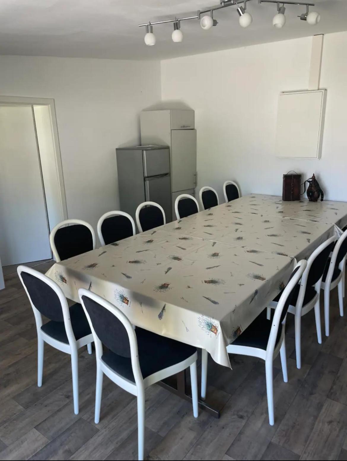 Ferienzimmer Mit Zwei Einzelbetten Und Gemeinschaftkueche Warnow  Extérieur photo