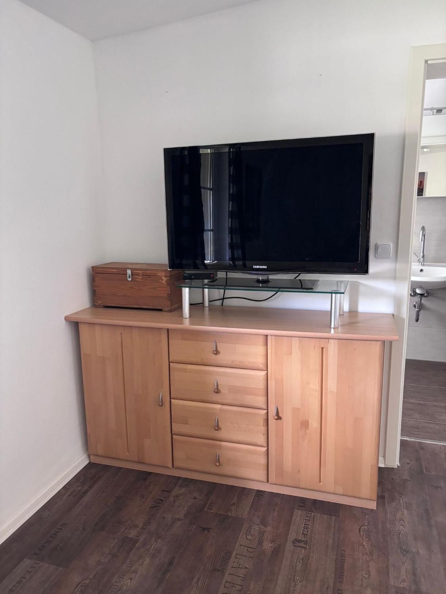 Ferienzimmer Mit Zwei Einzelbetten Und Gemeinschaftkueche Warnow  Extérieur photo